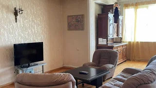 5 room Flat for rent. Vake