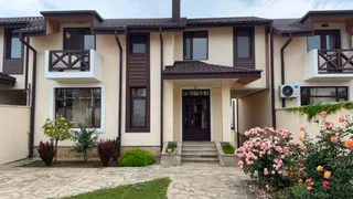 6-комнатный частный дом Продаётся. Озеро Лиси