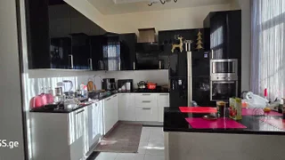 5-комнатная квартира в Тбилиси