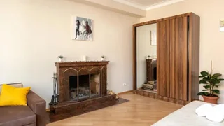 Шио Мгвимели ул., 4: 3-комнатная, 80.0 м²