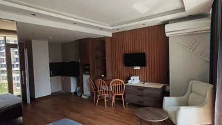 1+1 на Panorama Batumi ლეხ და მარია კაჩინსკების ქუჩა 8 Airport District