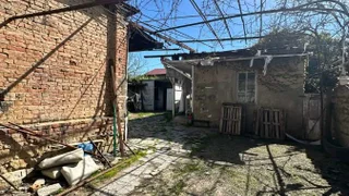 8-комнатный частный дом Продаётся. Глдани