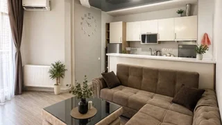 Квартира Ул: Реджеб Нижарадзе 3 1+1 | 45m² | 8 | этаж | ▪ 1 изолированные светлые спальни + балкон ▪ Духовка ▪ холодильник, ▪ кондиционер, ▪ Центральное отопление бойлер Без животных сдам только на 10 месяца Цена:$500 Оплата за два месяца – первый + последний Подписание договора. сдам квартиру аренда недвижимость
