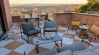 8 room Private House For Rent. Vera