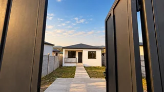 4 room Private House For Sale. Mukhiani