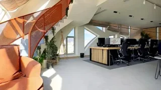 6 room Office For Sale. Vake