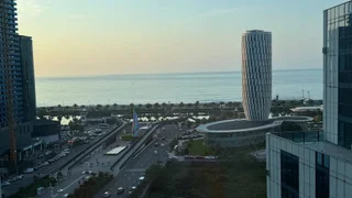 1+1, вид на море, $650