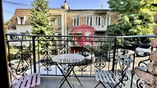 Красивая квартира в элитном охраняемом доме в самом центре Вера!