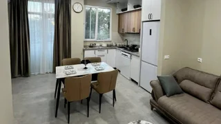 2-комнатная квартира, 60 м², $700