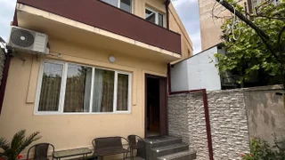 7 room Private House For Sale. Chugureti