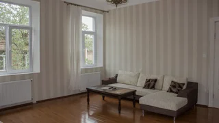 Грегори Хoум в Старом Тбилиси CornerRoom