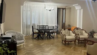 5 room Flat For Sale. Vake