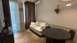 Крыша Развития Исани: 2-комнатная, 64.0 м²