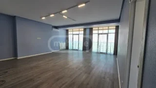 Офисное коммерческое помещение в Сабуртало
