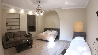 Навера's Home в Старом Тбилиси