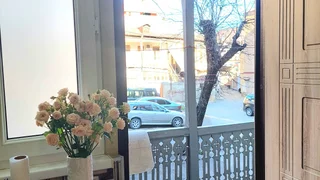 Ваша романтическая квартира в старом Тбилиси. Дом Дали