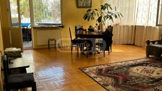 Универсальная коммерческая площадь в Ваке