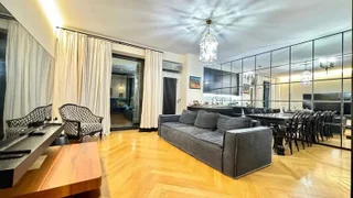Квартира в Ваке, 4 комнаты, 3 спальни, $2400