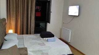 Квартира посуточно и почасово на Цинцадзе 9