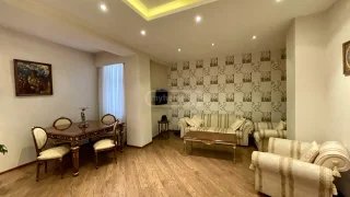 4-комнатная квартира в Ваке