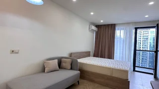 На год новую студию в премиум комплексе Blue Sky Tower А