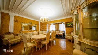 4-комнатная квартира в Тбилиси