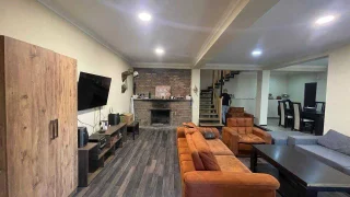 8 room Private House For Sale. Mtatsminda
