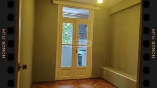 1 комнатная квартира сдаётся. Глдани