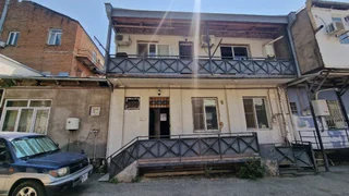 6 room Private House For Sale. Chugureti