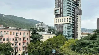 4-комнатная квартира в Тбилиси