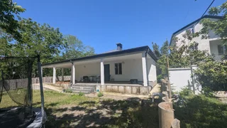 6 room Private House For Sale