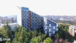 4-комнатная квартира в Тбилиси