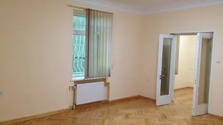 5 комнатная квартира Продаётся. Ваке