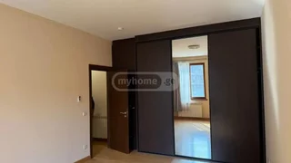 3 room Flat For Rent. Vake