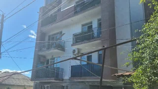 6 room Flat For Sale. Isani