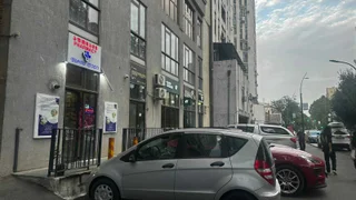 Commercial space For Rent. Isani