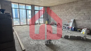 1-bedroom в чёрном каркасе с видом на город и горы