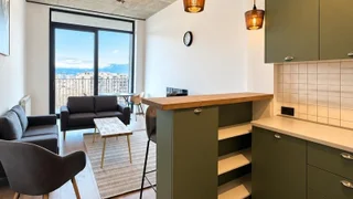 Ул. Реваза Джапаридзе, 23: Студия, 200.0 м²