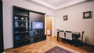 Посуточно 3-комнатная квартира. Абанотубани