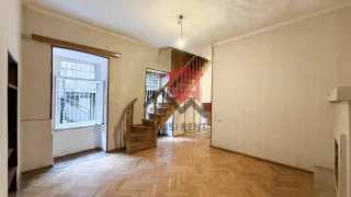 2-комнатная квартира, 50 м², $300