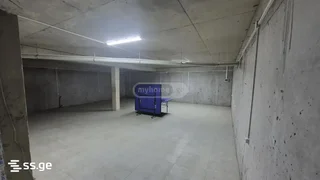 Коммерческое помещение. Варкетили