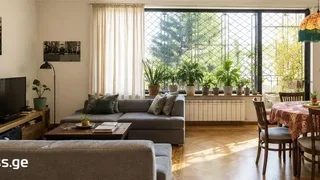 4-комнатная квартира. Продаётся. Вера