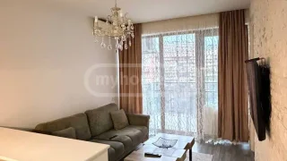 Долгосрочная аренда 3-комнатной квартиры в Khimshiashvili District