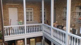 8 room Private House For Sale. Sololaki