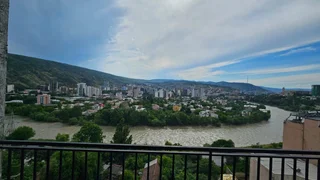 3 room Flat For Sale. Isani