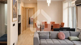 3-спальная квартира в City Park, $295 000