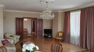 7-комнатная квартира Сдаётся. Вера