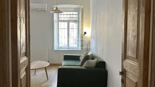 2-комнатная квартира. Вера