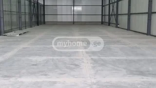 Store-Industrial property For Rent. Lilo