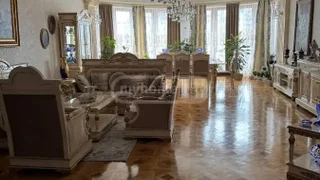 8-комнатная квартира